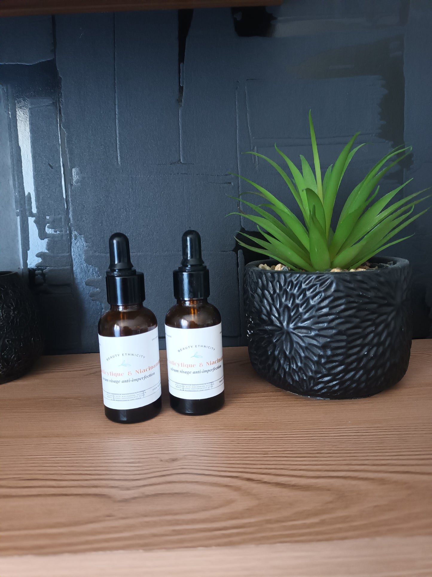 sérum visage anti-imperfection à l'acide salcylique et niacinamide pour combattre l'acné, atténuer les points points et réduire l'excès de sébum