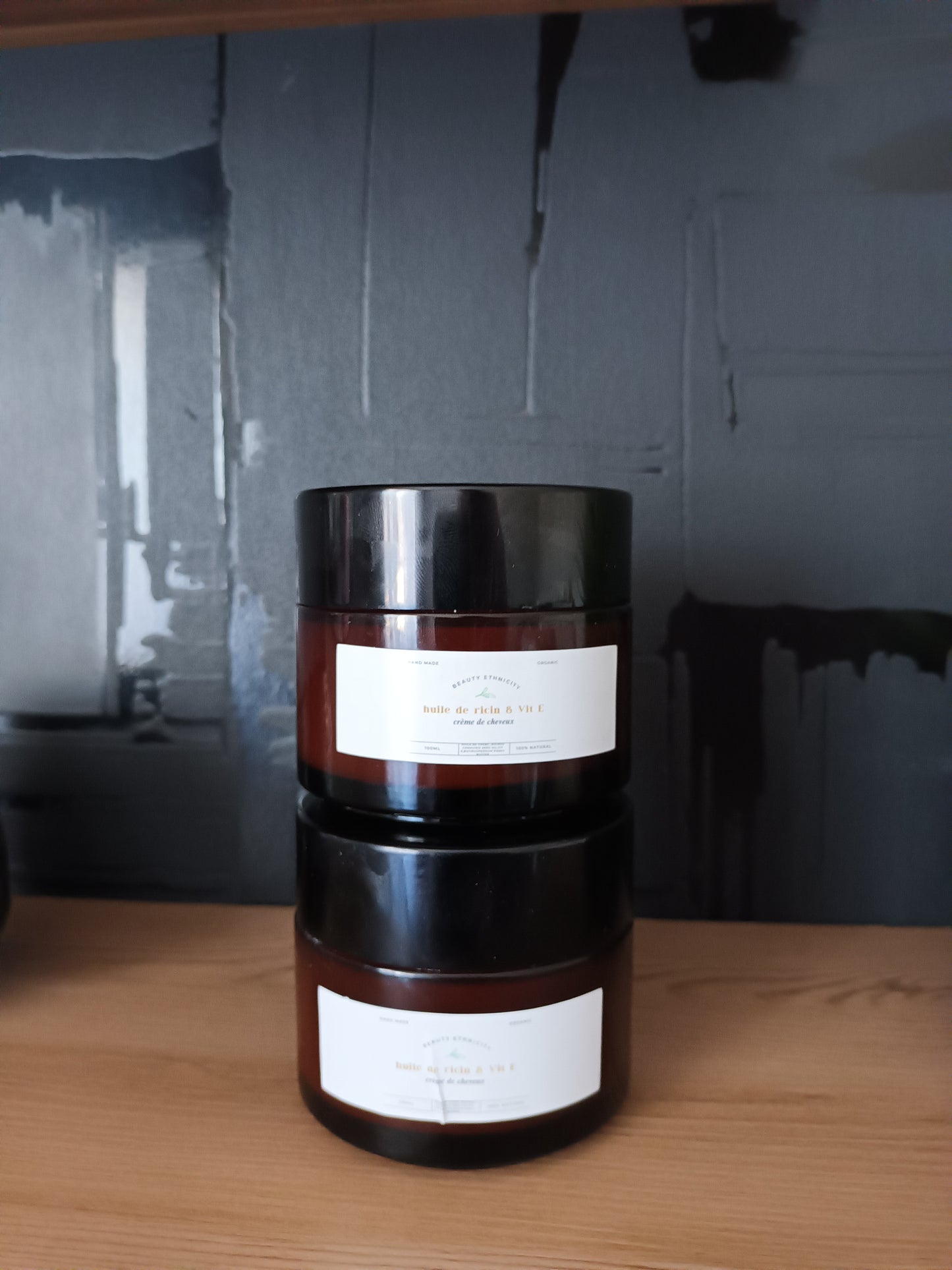 crème capillaire pour stimuler pousse de cheveux afro crépus et frissés à base d'huile chebe , ricin et vitamine E