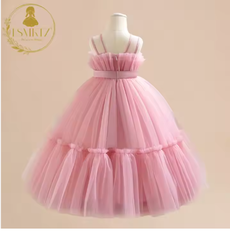 robe de mariage , demoiselle d'honneur fille avec fleurs style tutu princesse avec tulle