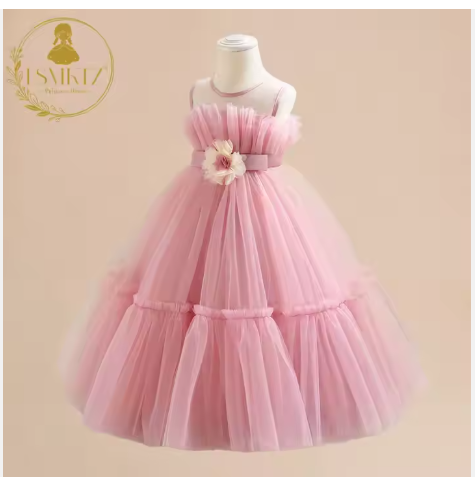 robe de mariage , demoiselle d'honneur fille avec fleurs style tutu princesse avec tulle