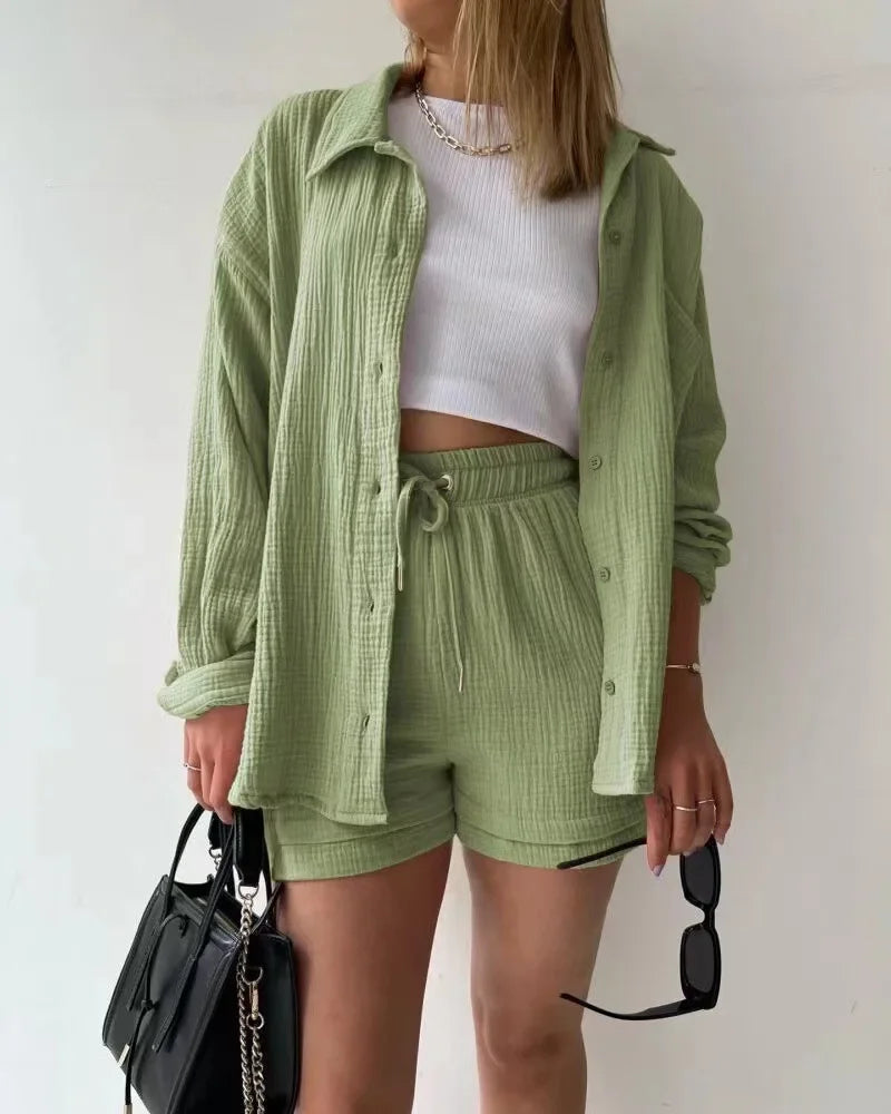 Ensemble deux pièces décontracté à manches longues et short pour femme en coton, tenue tendance à boutons, couleur unie et plissée, collection été