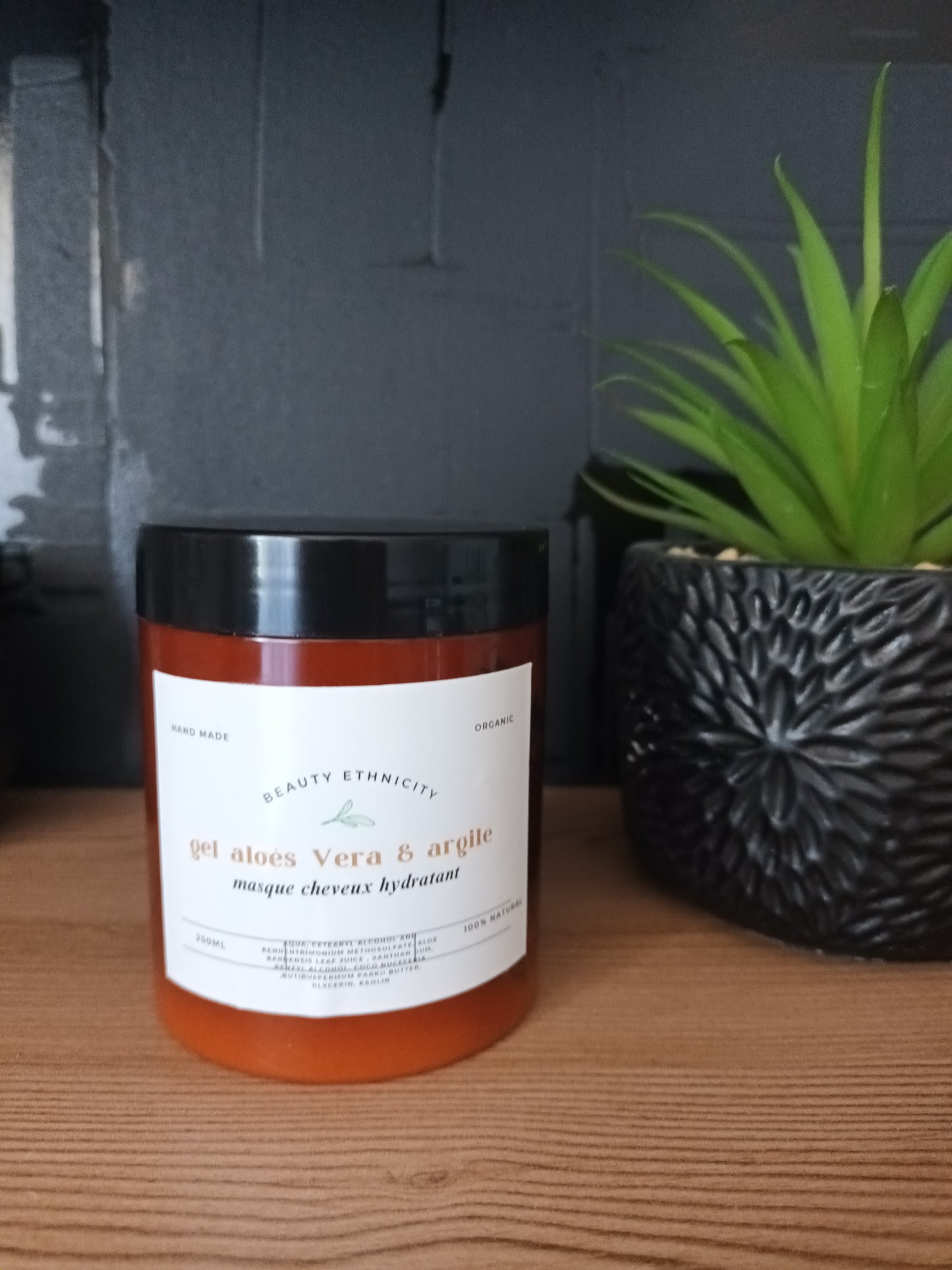Masque capillaire hydratation intense pour vos cheveux à base de gel d'aloès Vera , huile d'avocat