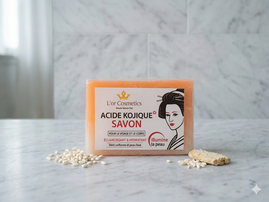 Savon à l'acide kojique, savon corporel artisanal nettoyant en profondeur, resserre les pores, illumine le teint et hydrate la peau. Savon essentiel nettoyant